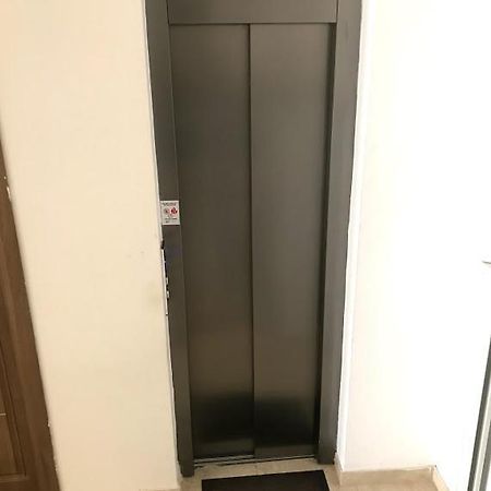 Luqa Apartment - 5 Mins From Airport Luaran gambar