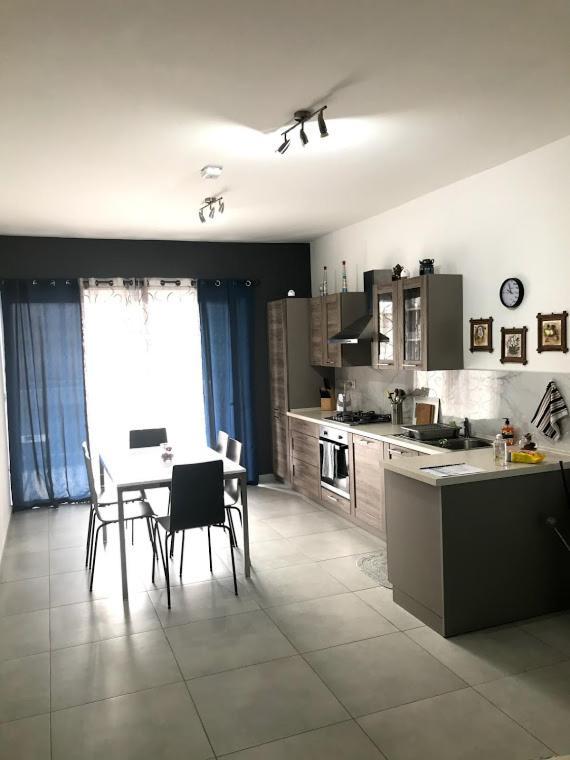 Luqa Apartment - 5 Mins From Airport Luaran gambar