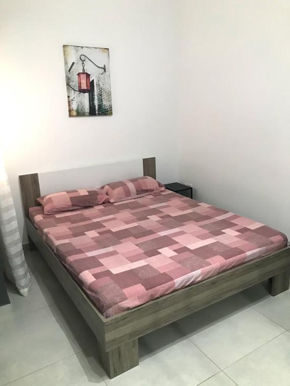 Luqa Apartment - 5 Mins From Airport Luaran gambar